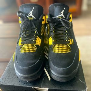 Authentic Jordan 4 yellow thunder